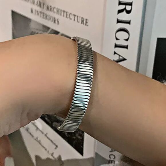 The Minimalist Cuff Bracelet in 925 open, adjustable unisex - Picture 2 of 12